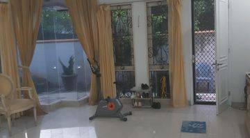 Gambar 3 DIJUAL CEPAT rumah 2 lantai Hook Cantik  