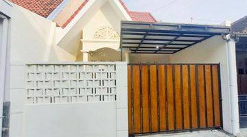 Gambar 1 Rumah Cantik di Gentan Dekat Ke Luwes, Cluster One Gate