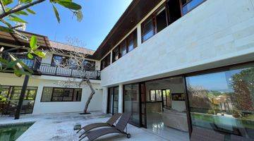 Gambar 2 Beautiful Villa 2LT With Spacious Garden In Ungasan Jimbaran