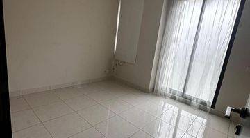 Gambar 1 Dijual Cepat Rumah 2 Lantai di Serpong Bsd City