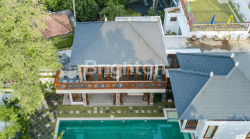 Gambar 1 Stunning three bedroom villa in Petitenget Bali