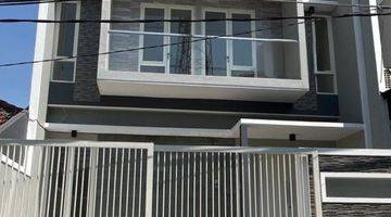 Gambar 1 Rumah 2lantai baru gress manyar tinggal bawa koper