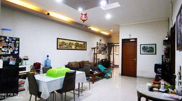 Gambar 1 Dijual Rumah Hook di Taman Holis , Nego