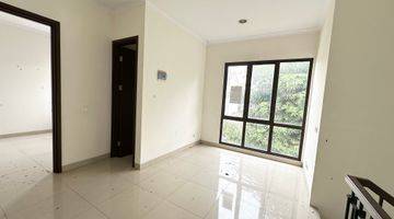 Gambar 4 Dijual Murah Banget ! Rumah 2 Lantai Di Eminent Bsd City