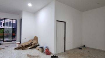 Gambar 4 Rumah Dijual Di Serpong Villa Melati Mas Baru 2 Lantai