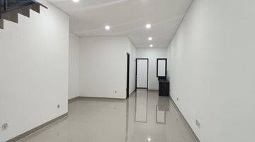 Gambar 2 Rumah 2 Lantai Baru Unfurnished di Serpong Villa Melati Mas