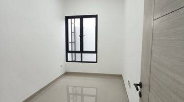 Gambar 5 Rumah 2 Lantai Baru Unfurnished di Serpong Villa Melati Mas