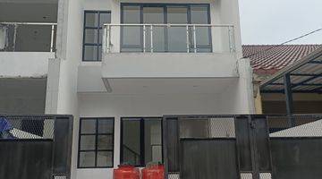 Gambar 1 Rumah 2 Lantai Baru Unfurnished di Serpong Villa Melati Mas