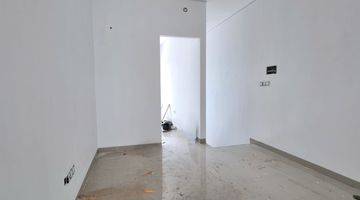 Gambar 4 Rumah 2 Lantai Baru Unfurnished di Serpong Villa Melati Mas