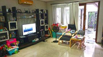 Gambar 1 Dijual Rumah 2 Lt Semi Furnished SHM Bintaro 3,tangerang Selatan