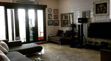 Gambar 1 Dijual Rumah 2 Lt Semi Furnished Shmdi Bintaro, Tangerang Selatan