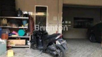 Gambar 4 RUMAH MEGAH DI PERUMAHAN TELKOM GRIYA SATWIKA