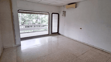 Gambar 4 Rumah Dijual Lokasi Sekolah Duta Pondok Indah Dengan Dataran Tinggi, View Perkantoran Tb Simatupang.