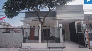 Gambar 1 Rumah Baru 2 Lantai, Lingkungan Tenang, Ruangan2 Luaas