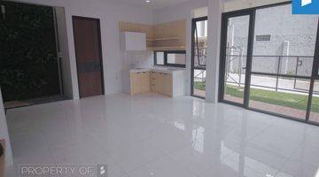 Gambar 2 Rumah Bagus Hook 2 Lantai Pusat Kota Semi Furnished Bandung SHM