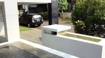 Gambar 3 Rumah 2 Lantai Semi Furnished Klasik Modern Ada Swimming 7593