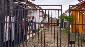 Gambar 4 Rumah culdesac hanya 8.unit di . Grya Permata Ciganitri