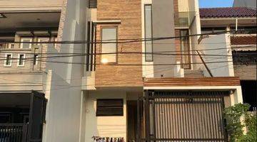 Gambar 1 Rumah 3 Lantai Semi Furnished SHM di Sunter, Jakarta Utara