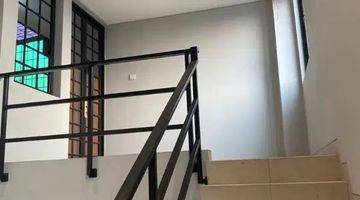 Gambar 5 Rumah 3 Lantai Semi Furnished SHM di Sunter, Jakarta Utara