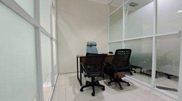 Gambar 5 Sewa Kantor Soho Capital Central Park Full Furnish 136 M2 Hrg Nego