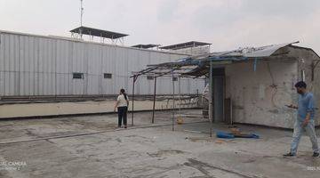 Gambar 4 Gedung di Melawai Blok M