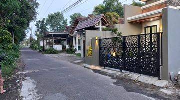 Gambar 5 Rumah Baru Cantik Limasan Modern Di Jalan Kaliurang 