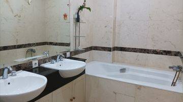 Gambar 5 Apartemen Pantai Mutiara  Suite 4 Kamar Tidur Furnished