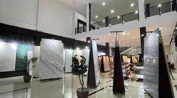 Gambar 4 Showroom Marmer Dekat Teras Kota Bsd