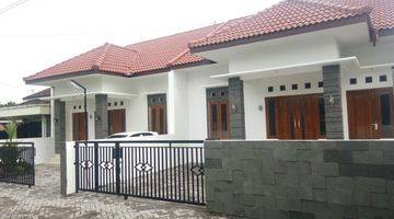 Gambar 3 RUMAH BESAR LAPANG DEKAT RSA UGM JL KABUPATEN, DALAM RINGROAD