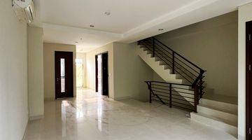 Gambar 1 Town House Puri Mansion 4 BR Termurah Posisi Strategis