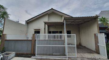 Gambar 1 Rumah Bagus Unfurnished SHM di Pondok Tjandra Sidoarjo