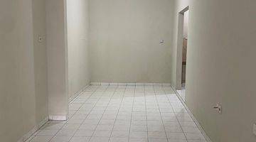 Gambar 3 Rumah 2 Lantai Unfurnished di Taman Cosmos, Jakarta Barat