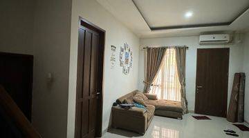 Gambar 4 Dijual Rumah Condet Dalam Townhouse 2Lt Furnished