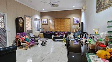 Gambar 2 Rumah Katamaran Pik Uk 8x25 Full Bangunan 2,5 Lantai 4+1 Br Bagus