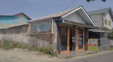 Gambar 4 Rumah di Jln Kp Tank RT 03 / RW 04 Girimulya
Cibungbulang ( Leuwiliang) kab Bogor