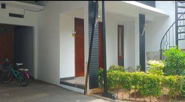 Gambar 2 Di Sewakan Rumah Townhouse Pejaten Barat 