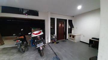 Gambar 2 Jarang Ada! Rumah 2 Lantai Sudah Renovasi di TKI 1