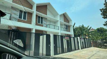 Gambar 2 Rumah 2 Lantai Lebar 8 Baru 11menit Ke Puri Mall