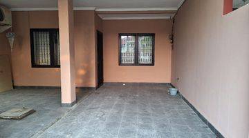 Gambar 3 Di Jual Cepat Rumah Bagus Semi Furnished di Taman Palem