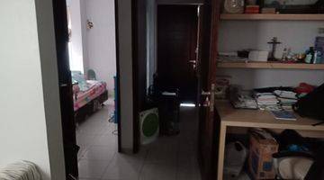 Gambar 1 Dijual rumah 2 lantai di karang tengah.