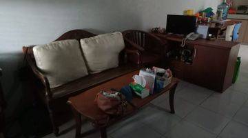 Gambar 5 Dijual rumah 2 lantai di karang tengah.