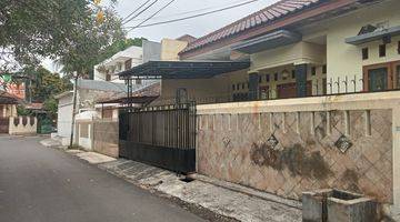 Gambar 1 Rumah di Taman Meruya Ilir SHM Bagus