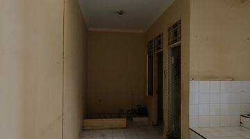 Gambar 4 Di Sewa Rumah 
taman Palem Lestari 
ukuran 6 X12, 5 X 2lt 
kt 3+1 , Km 1+1 
hrg 50 Jt Nego