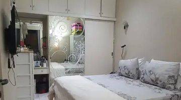 Gambar 5 *DIJUAL Rumah 2 Lantai di  Daan Mogot Baru - Cluster GILIMANUK*

Luas tanah : 90m ( 6 x 15m )
Luas bangunan : 122m
2 Lantai
3 + 1 Kamar Tidur
2 + 1 Kamar Mandi
Kitchen Set Alumunium ( baru pasang 2023 )
Row Jalan bisa 3 mobil
Hadap barat
Sertifikat : SHM
