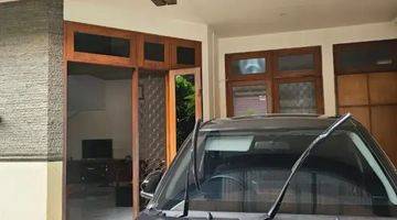 Gambar 3 *DIJUAL Rumah 2 Lantai di Perumahan Sunrise Garden, Jakarta Barat*

Luas tanah : 150m ( 10 x 15m )
Luas bangunan : 200m
2 lantai full bangunan
Hadap Barat
Sdh renovasi total
Atap pakai baja ringan
Lantai marmer italy & Kusen jati
Meja dapur, meja pantry d