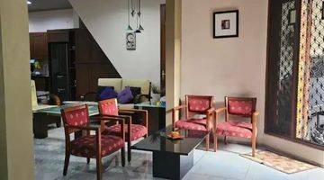 Gambar 5 *DIJUAL Rumah 2 Lantai di Perumahan Sunrise Garden, Jakarta Barat*

Luas tanah : 150m ( 10 x 15m )
Luas bangunan : 200m
2 lantai full bangunan
Hadap Barat
Sdh renovasi total
Atap pakai baja ringan
Lantai marmer italy & Kusen jati
Meja dapur, meja pantry d