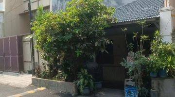 Gambar 1 *dijual Rumah Murah Di Muara Karang  Jakarta Utara*

*rumah Tua Kondisi Bisa Tinggal / Bisa Juga Untuk Bangun Baru*

luas Tanah : 90m ( 6 X 15m )
luas Bangunan : 117m
1 1/2 Lantai
2 Kamar Tidur
1 Kamar Mandi
surat : Shm

*harga : 2,25 Miliar ( Nego )*