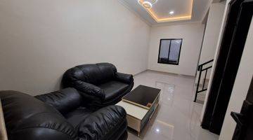 Gambar 2 Disewakan Rumah Baru Semi Furnished Di Regensi Melati Mas ~r6018r