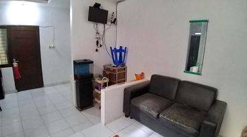 Gambar 4 Dijual Rumah Kondisi Terawat 2 Lt Plataran Indah Bintaro ~ Bin002