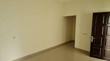 Gambar 5 Rumah Baru Rapih Unfurnished Di Kelapa Gading Bcs, Jakarta Utara 